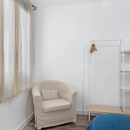 Brianna Jerez Apartmán *